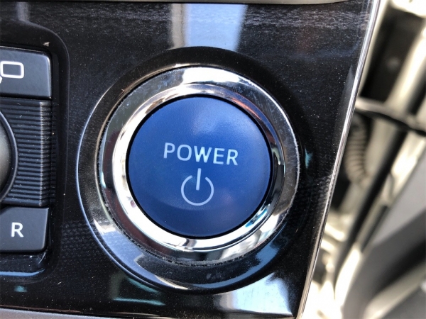 Toyota Crown Athlete S 2015