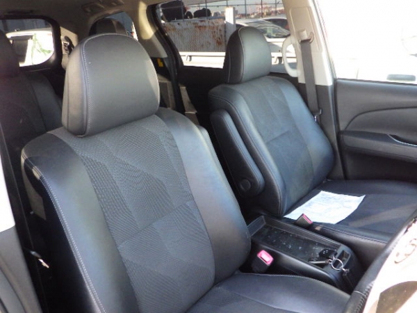 Toyota Estima Aeras Premium 2014