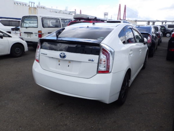 Toyota Prius S 2015