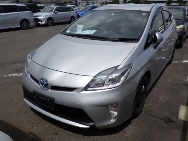Toyota Prius S 2015
