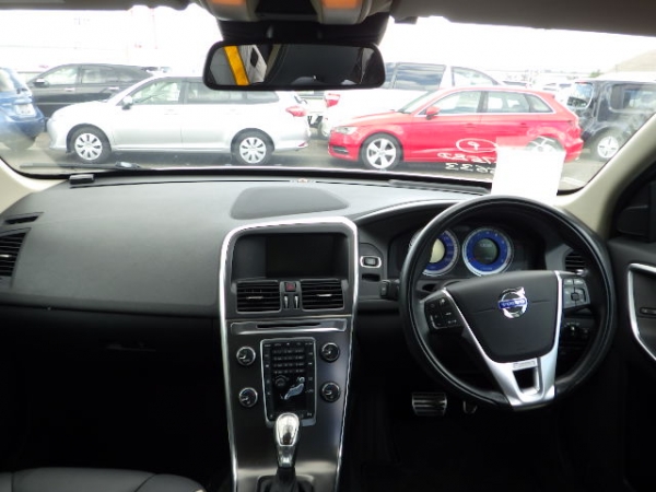 Volvo XC60 T5 R design 2012