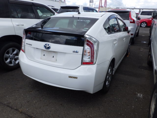 Toyota Prius S 2015