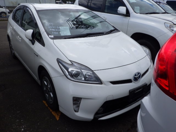 Toyota Prius S 2015