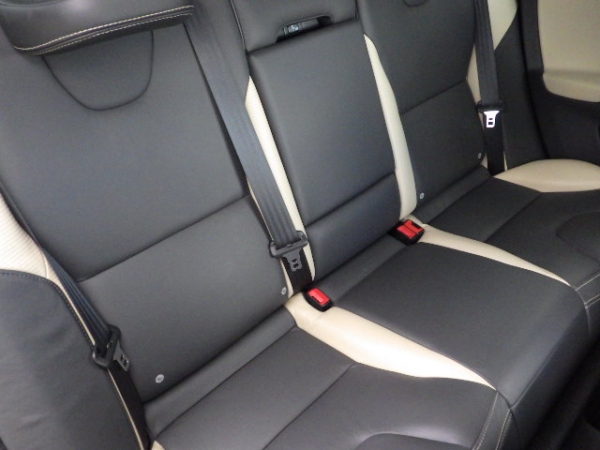 Volvo XC60 T5 R design 2012