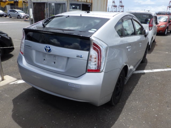 Toyota Prius S 2015