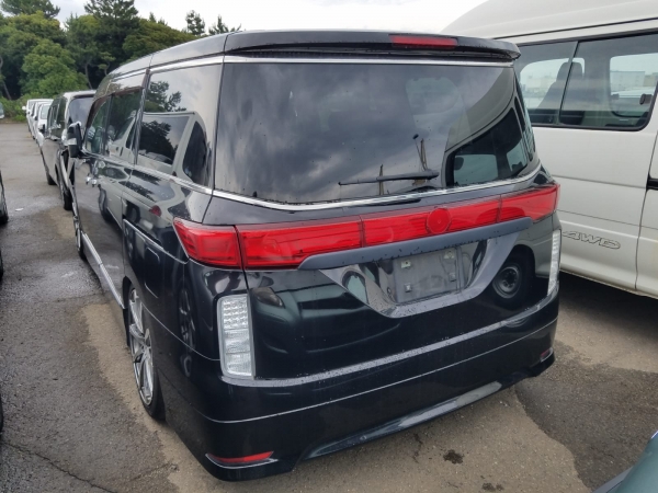 Nissan Elgrand 350 HIGHWAY 2010
