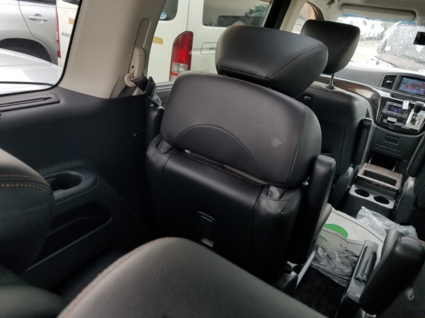 Nissan Elgrand 350 HIGHWAY 2010