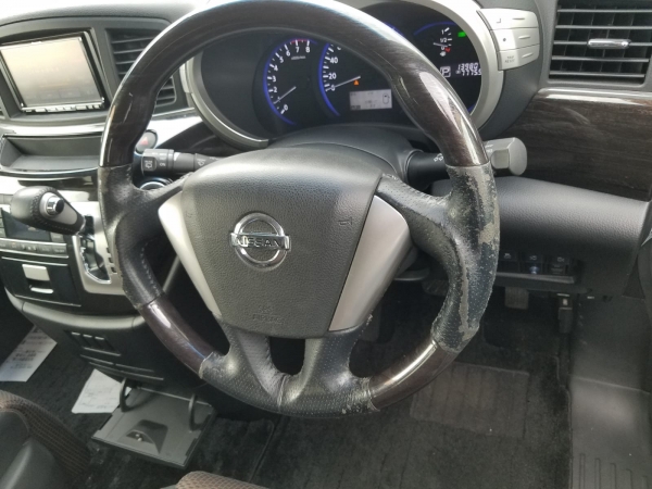 Nissan Elgrand 350 HIGHWAY 2010