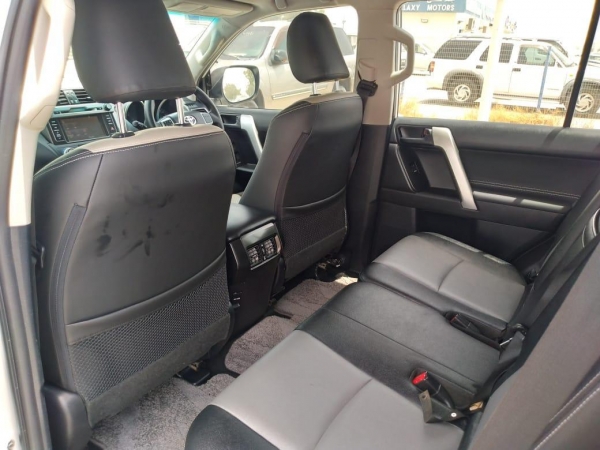 Toyota Land Cruiser Prado TX 2015