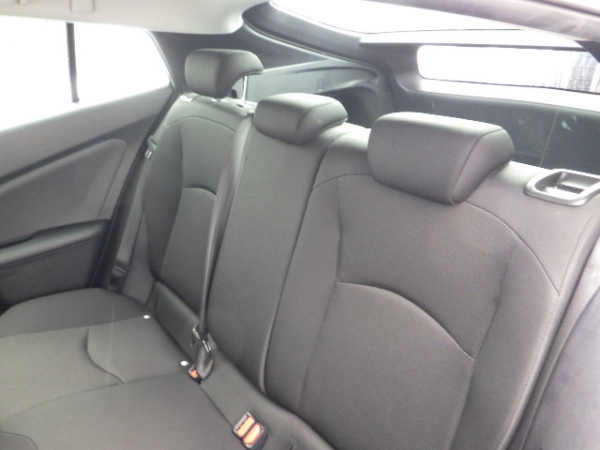 Toyota Prius E Safety Sense 2019