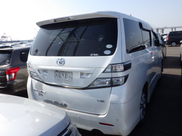 Toyota Vellfire Platinum Selection 2010