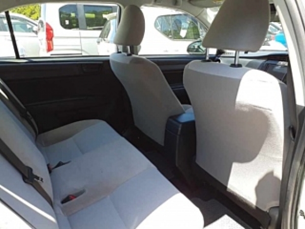 Toyota Corolla Axio 1.3X 2016