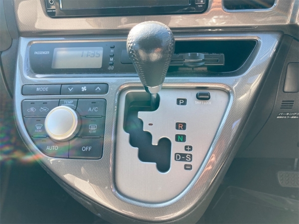 Toyota Wish X Aero Sports Package L Edition 2007