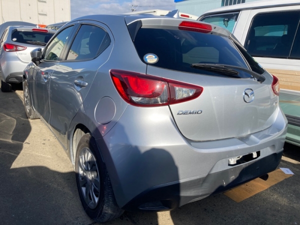 Mazda Demio Sky active 2017