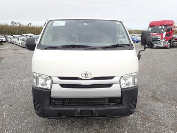 Toyota Hiace Van Long DX 4WD 2015