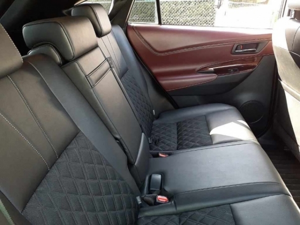 Toyota Harrier Premium 2016