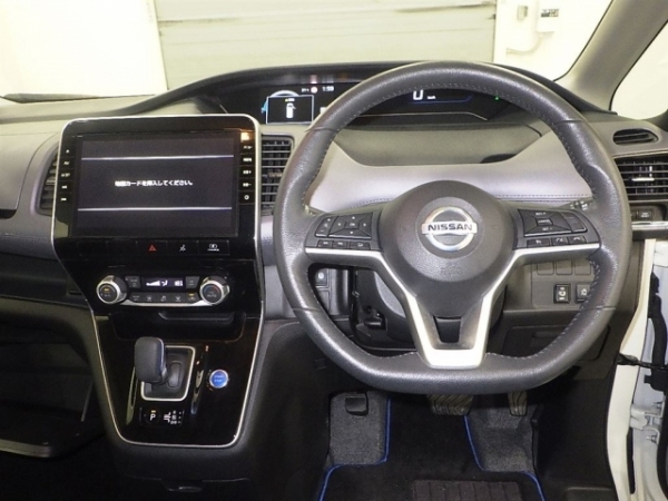 Nissan Serena e- Power - Highway Star -V 2020