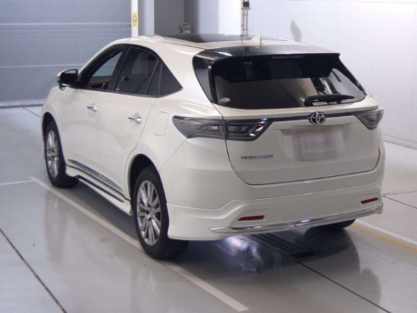 Toyota Harrier Premium 2016